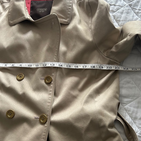 Authentic Coach 100 percent cotton beige trench coat - Picture 8 of 11